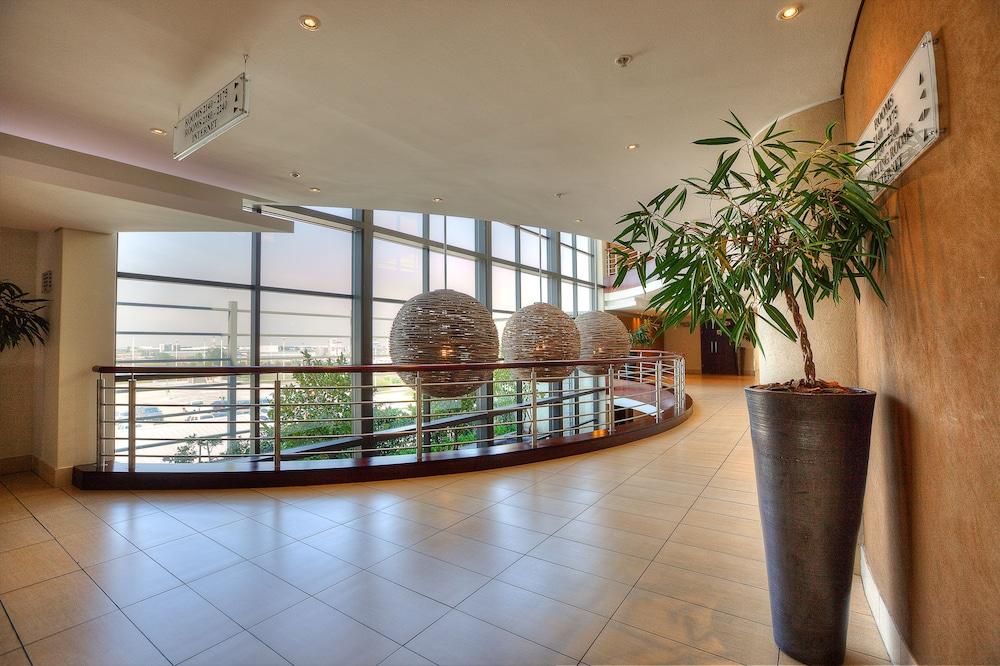 City Lodge Hotel At Or Tambo International Airport Kempton Park Exterior foto